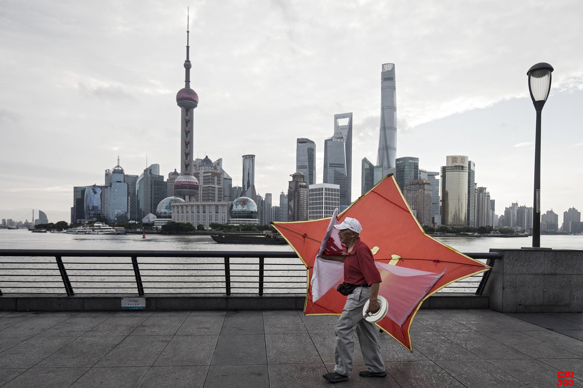 中国的政策设计现在考虑到了社会因素 而不仅仅是财政和经济因素