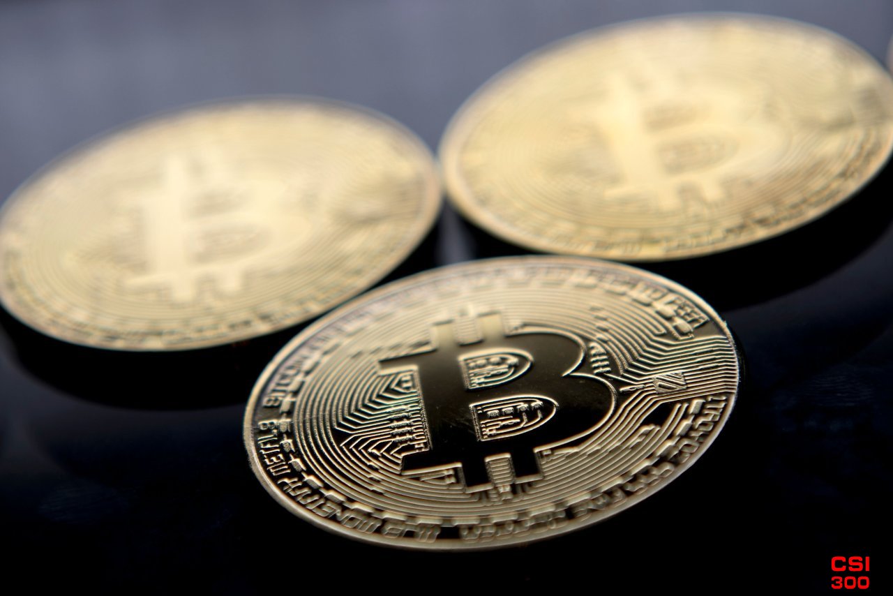 受美国ETF资金外流大跌后 比特币再次突破7万美元