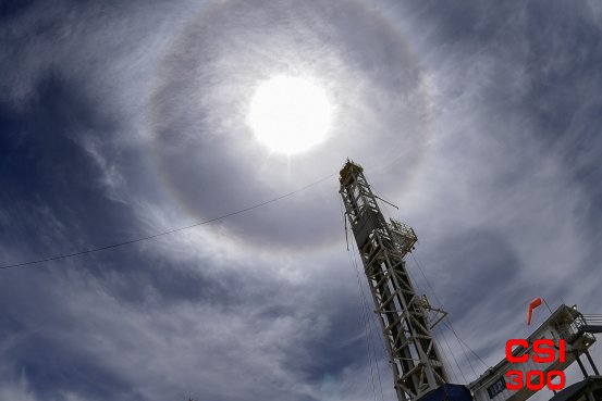 OPEC+出人意料地计划恢复部分供应后 石油算法交易员放大了油价的下跌