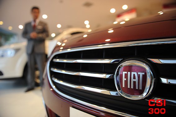 特朗普表示：将对汽车、药品和芯片征收25%的关税