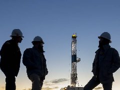沙特、阿根廷和中国推动开采巨大的页岩储量