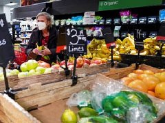 特朗普经常重复的举动是声称“没有通货膨胀” 但民调显示这是他最大的经济