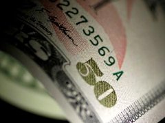 2025年美国预算赤字小幅下降2% 关税收入和债务支付均创历史新高