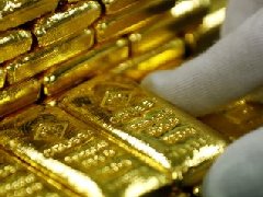 “全球金属争夺战打响”：金银价格急跌后反弹