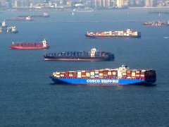 航运公司和保险公司不愿意冒霍尔木兹海峡的风险 还有另一个重要原因