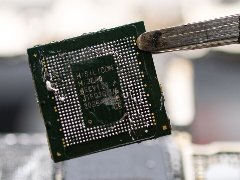 中国人工智能芯片市场高速扩张 4月份芯片出口额翻倍至310亿美元
